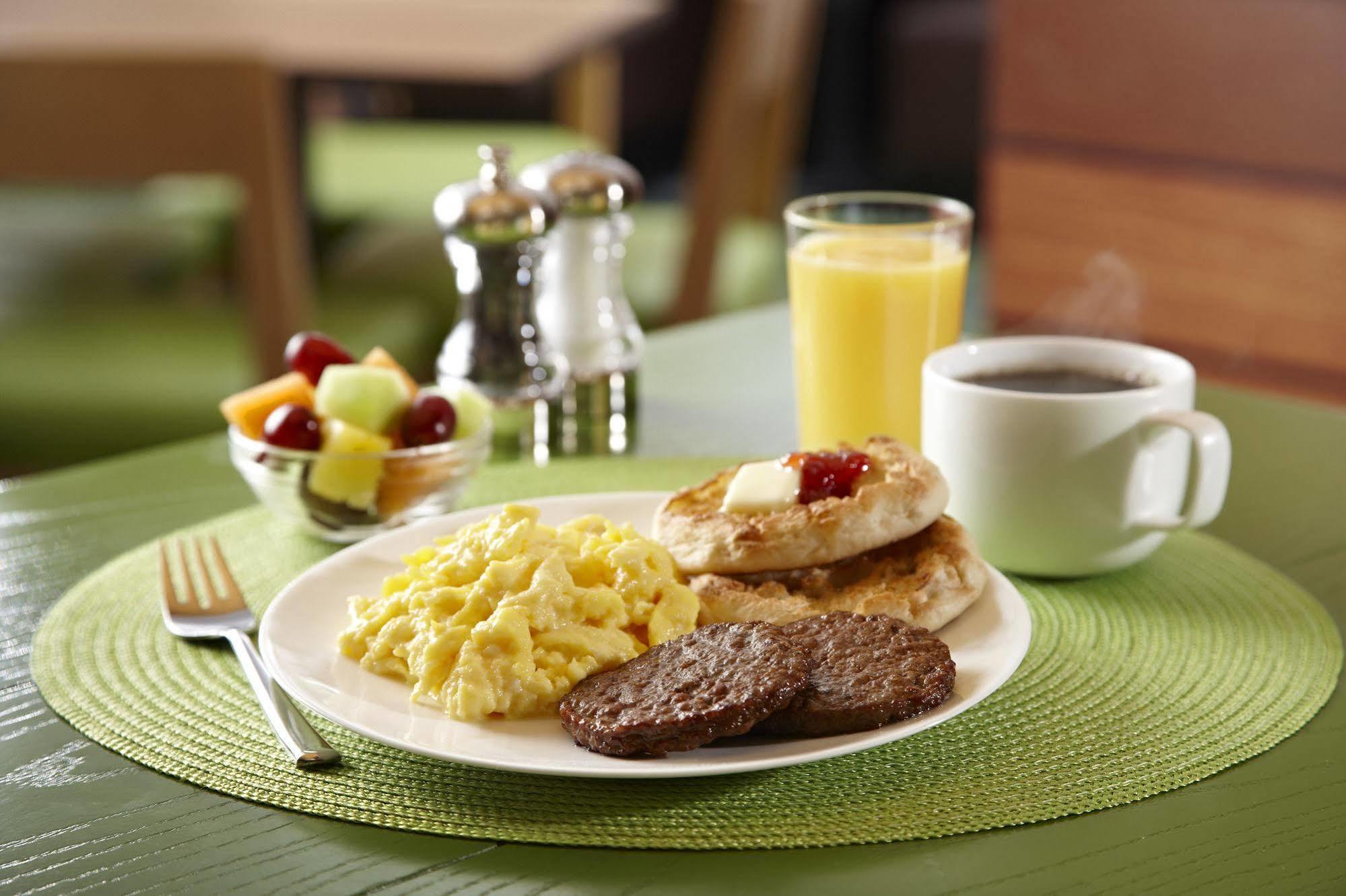 Fairfield Inn & Suites By Marriott Plattsburgh Εξωτερικό φωτογραφία