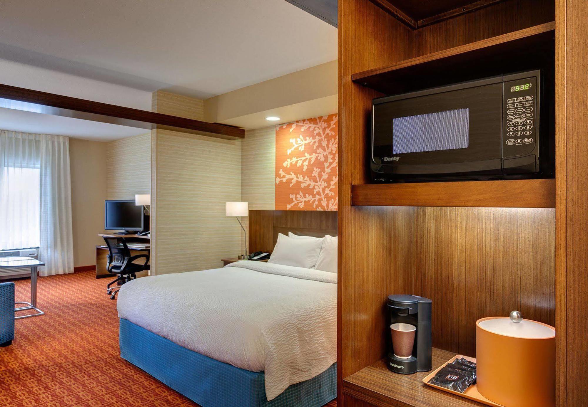 Fairfield Inn & Suites By Marriott Plattsburgh Εξωτερικό φωτογραφία
